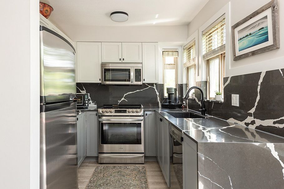 26 3036 W 4 Avenue Vancouver, BC - 12