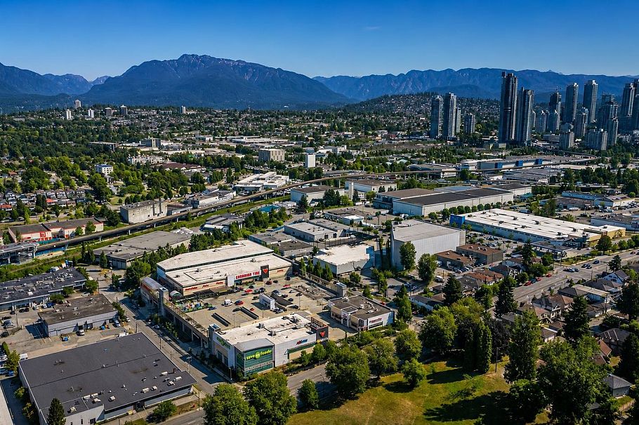2898 Natal Street Vancouver, BC - 23