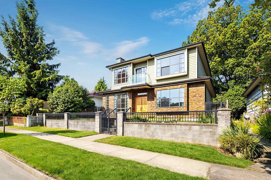 1225 Hazelton Street Vancouver, BC - 1