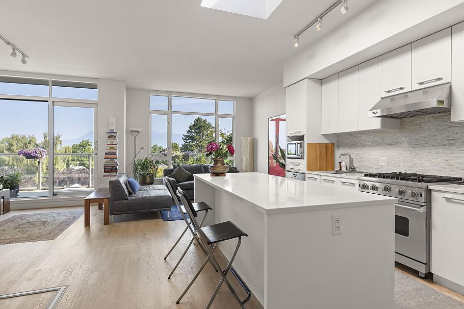 401 4355 W 10th Avenue Vancouver, BC - 24
