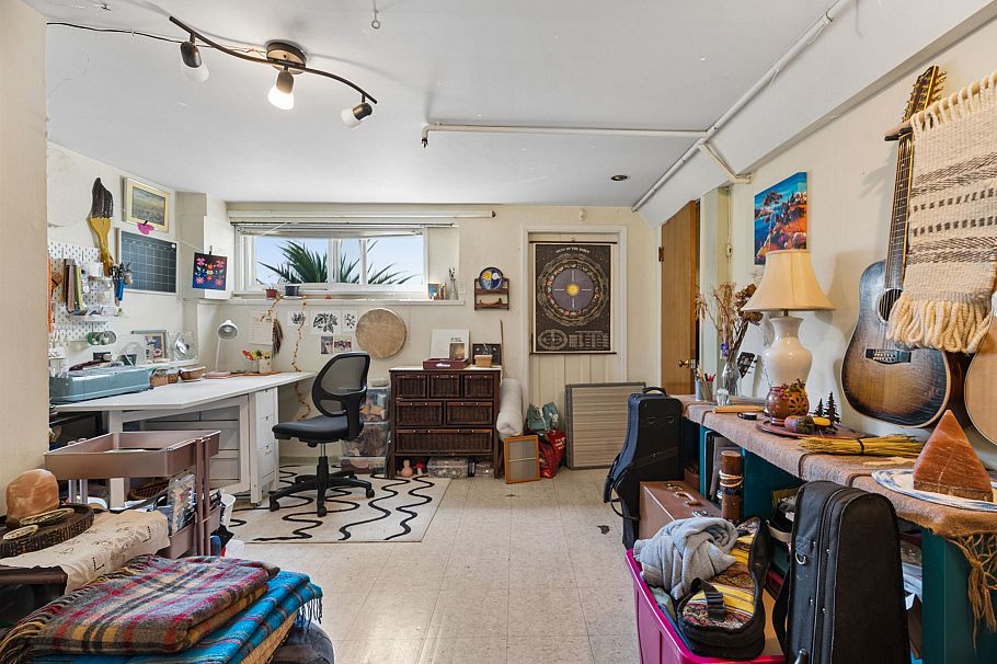 2231 E 25th Avenue Vancouver, BC - 19