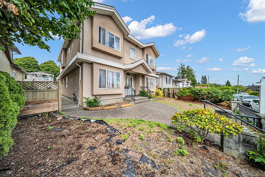331 E 61st Avenue Vancouver, BC - 26
