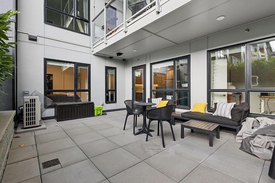 204 3596 Malsum Drive North Vancouver, BC - 12