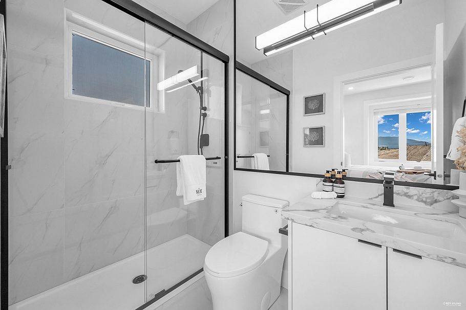 3417 Seaforth Drive Vancouver, BC - 11