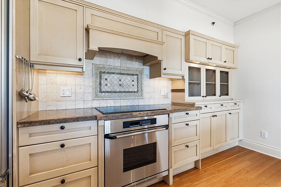 307 1311 Beach Avenue Vancouver, BC - 15