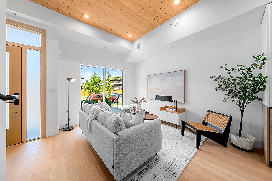 4170 Columbia Street Vancouver, BC - 4