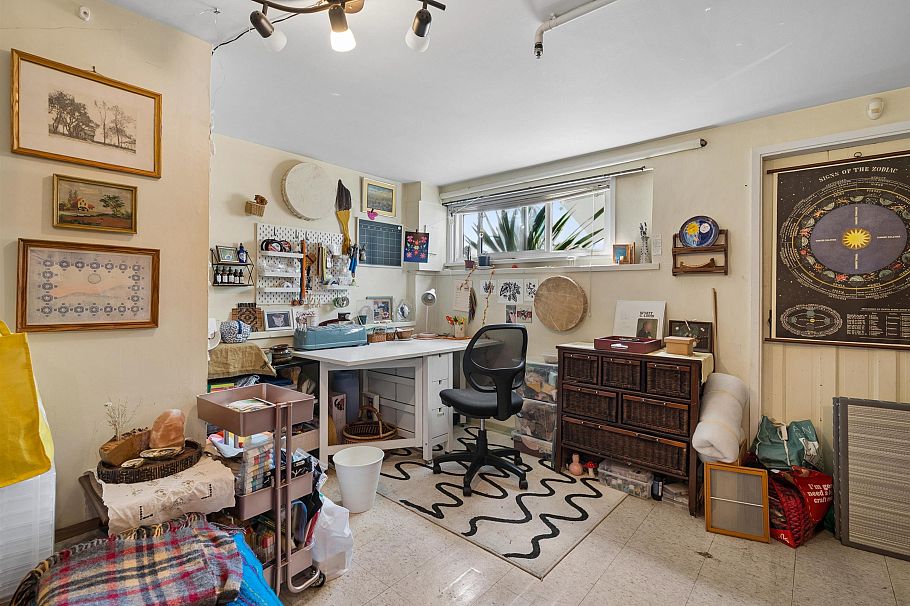2231 E 25th Avenue Vancouver, BC - 21