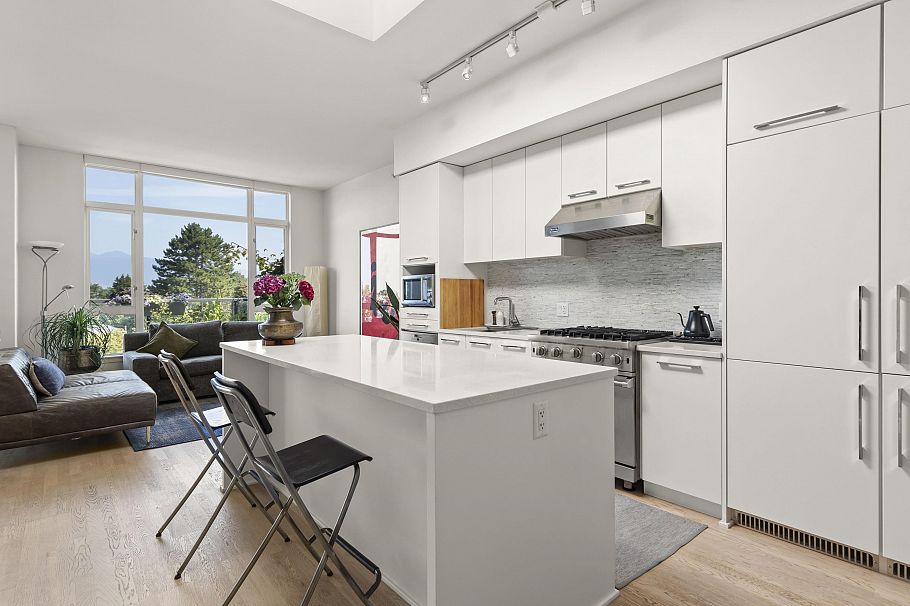 401 4355 W 10th Avenue Vancouver, BC - 25
