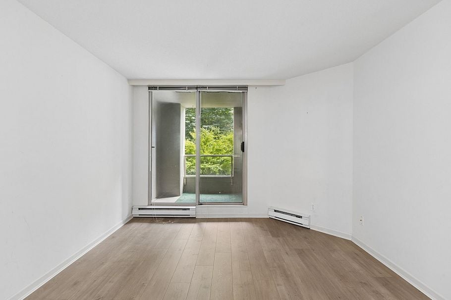 308 1327 E Keith Road North Vancouver, BC - 17