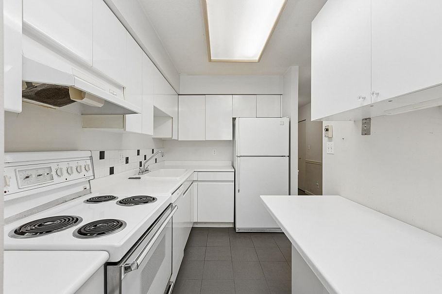 308 1327 E Keith Road North Vancouver, BC - 14