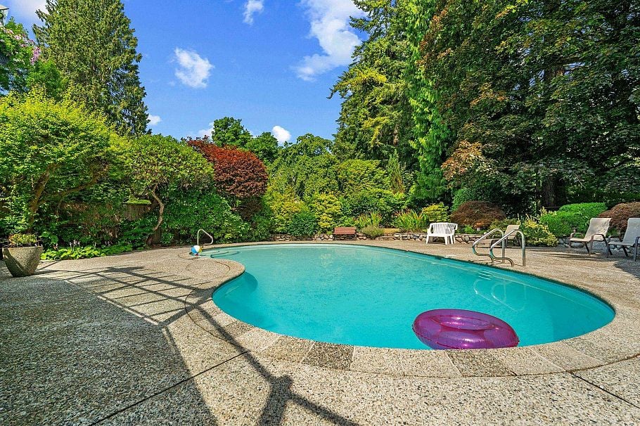 2652 Hoskins Road North Vancouver, BC - 35