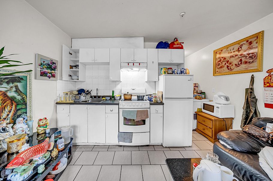 331 E 61st Avenue Vancouver, BC - 29