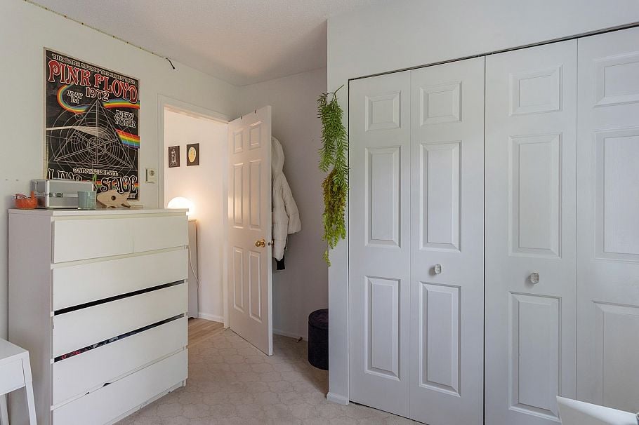 403 106 W Kings Road North Vancouver, BC - 19