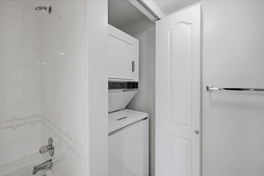 303 2250 SE Marine Drive Vancouver, BC - 24