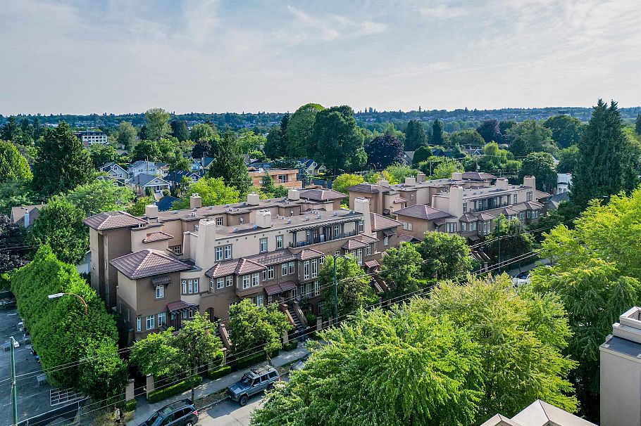 26 3036 W 4 Avenue Vancouver, BC - 36