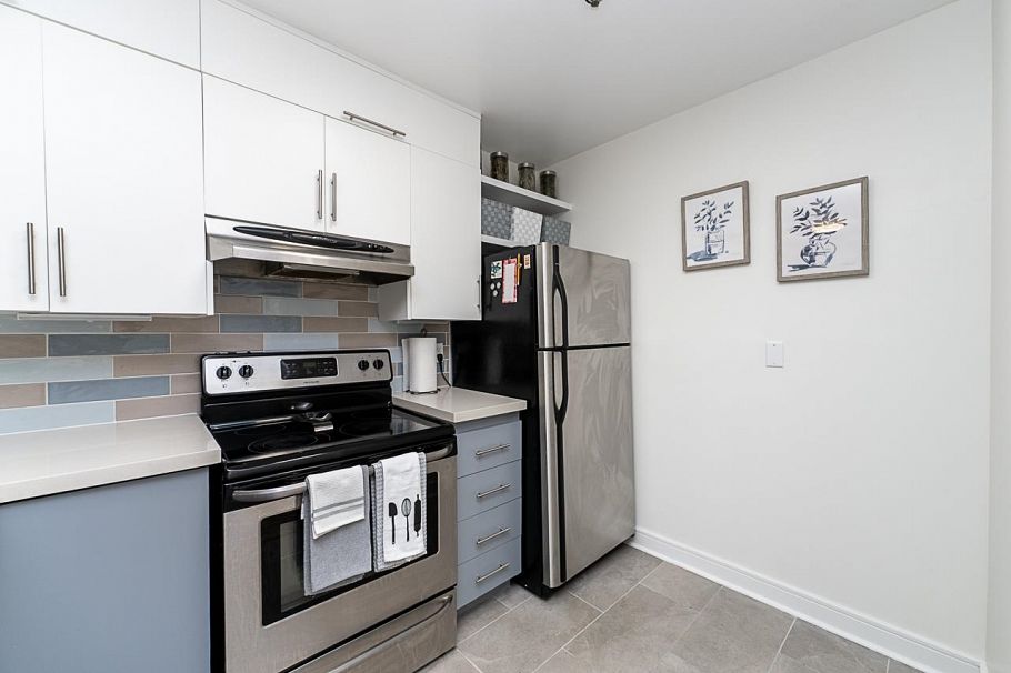 105 735 W 15th Avenue Vancouver, BC - 12