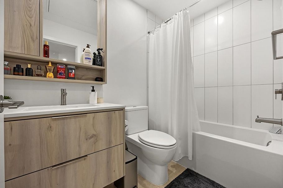 303 3596 Malsum Drive North Vancouver, BC - 12