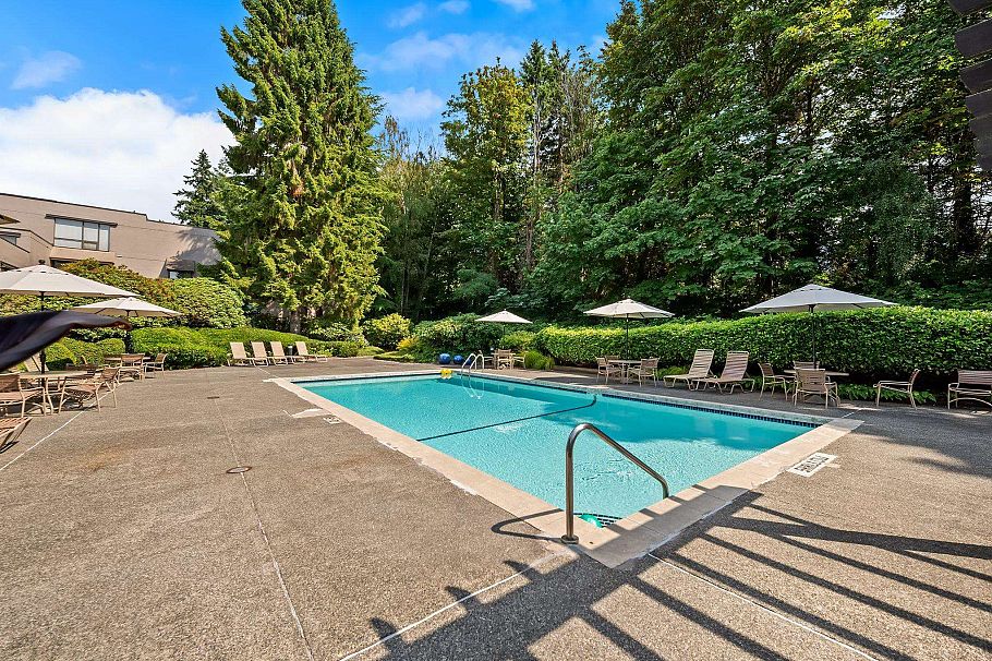 106 4900 Cartier Street Vancouver, BC - 31