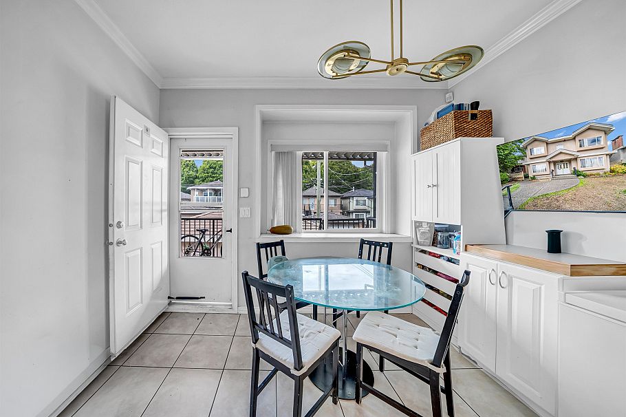331 E 61st Avenue Vancouver, BC - 22