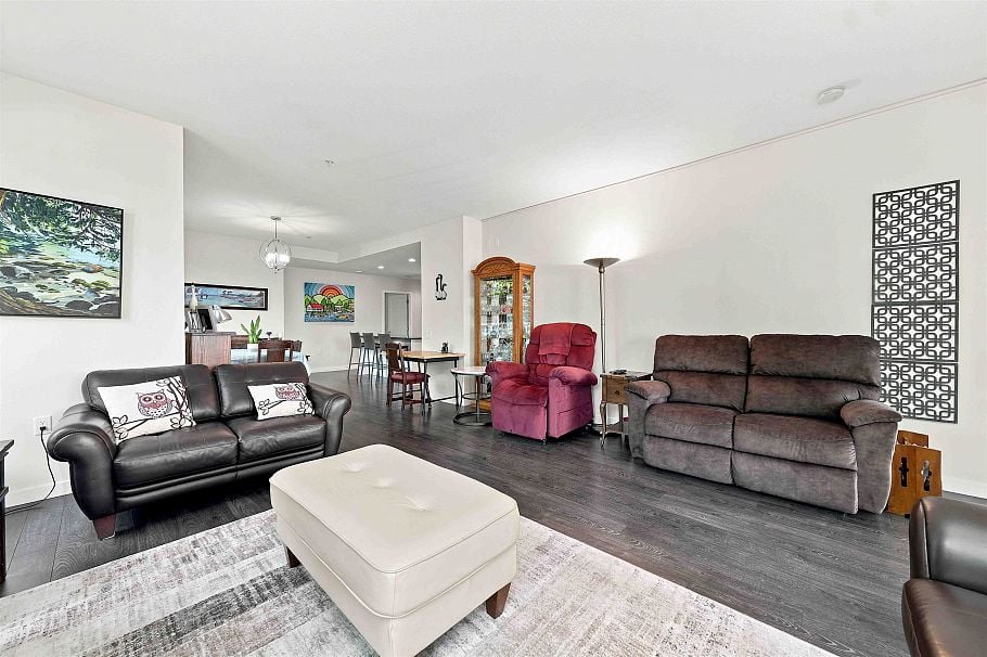203 3911 Cates Landing Way North Vancouver, BC - 16