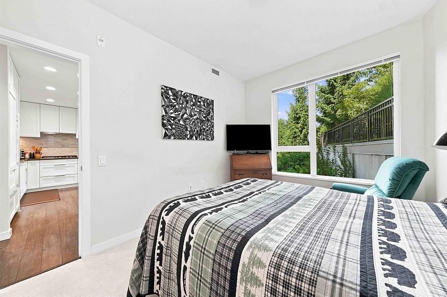 203 3911 Cates Landing Way North Vancouver, BC - 30