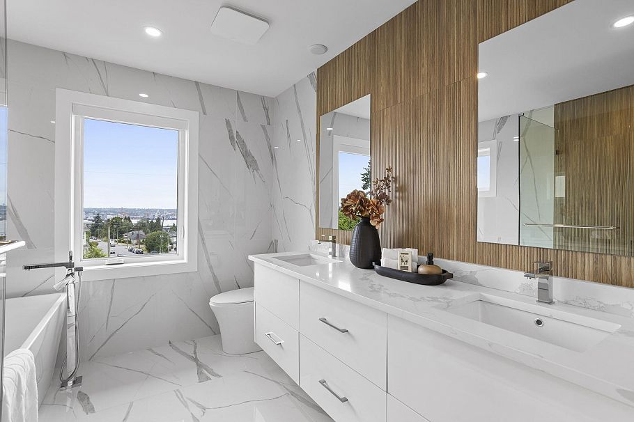 340 E Keith Road North Vancouver, BC - 24