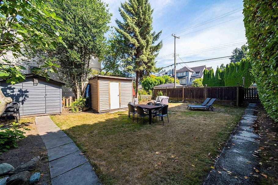3026 Point Grey Road Vancouver, BC - 32