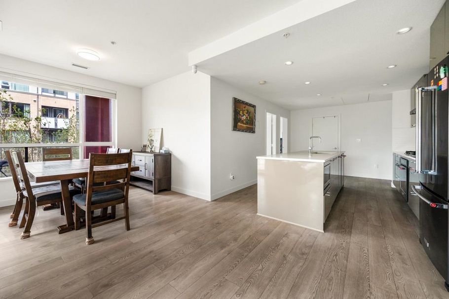 302 3581 Ross Drive Vancouver, BC - 10