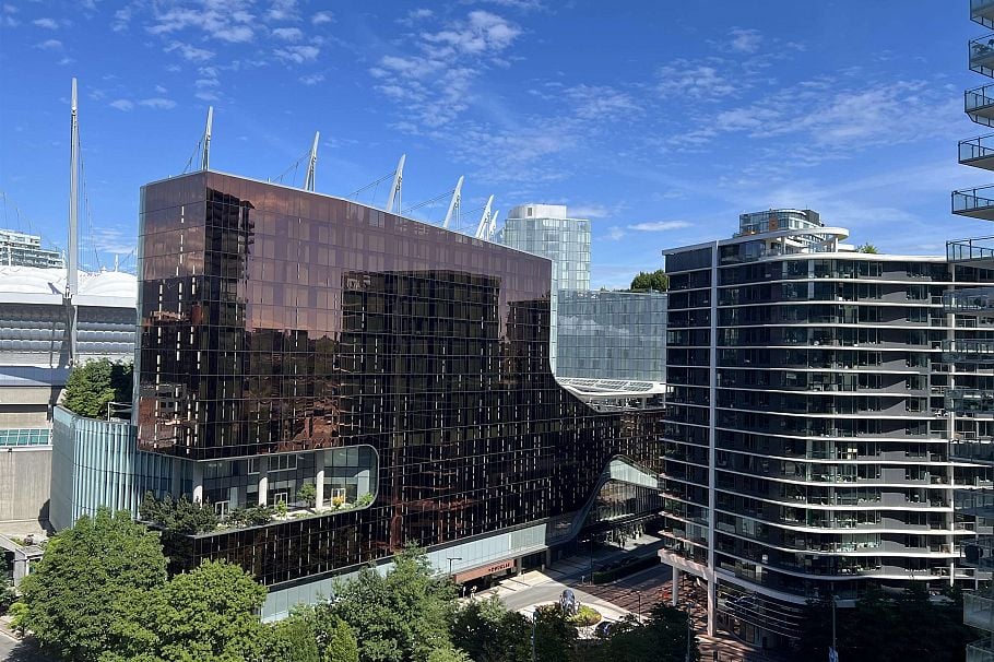 1707 939 Expo Boulevard Vancouver, BC - 4