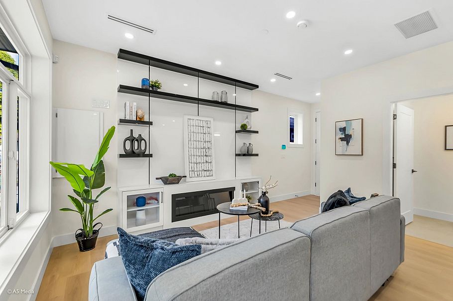 1 281 E 48th Avenue Vancouver, BC - 6