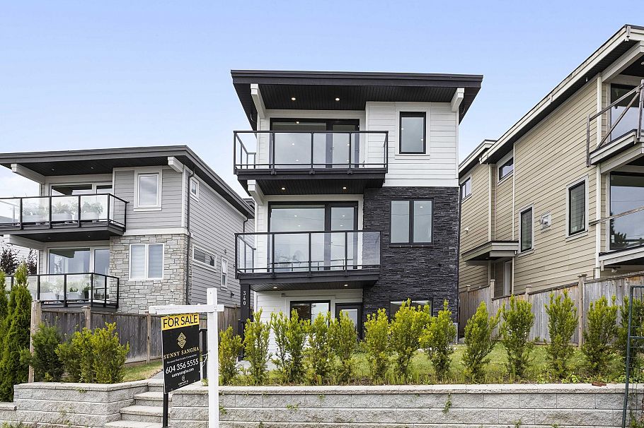 340 E Keith Road North Vancouver, BC - 2