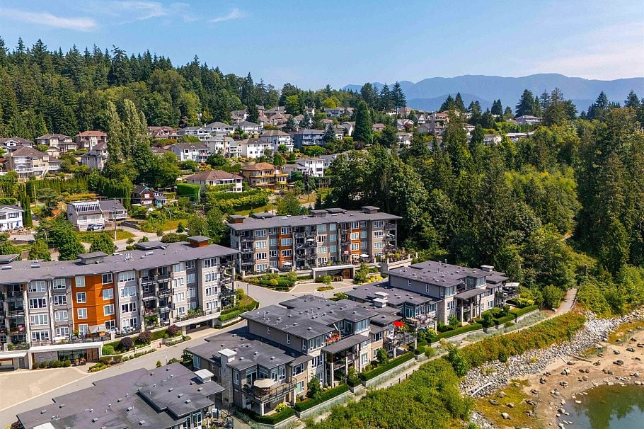 203 3911 Cates Landing Way North Vancouver, BC - 3