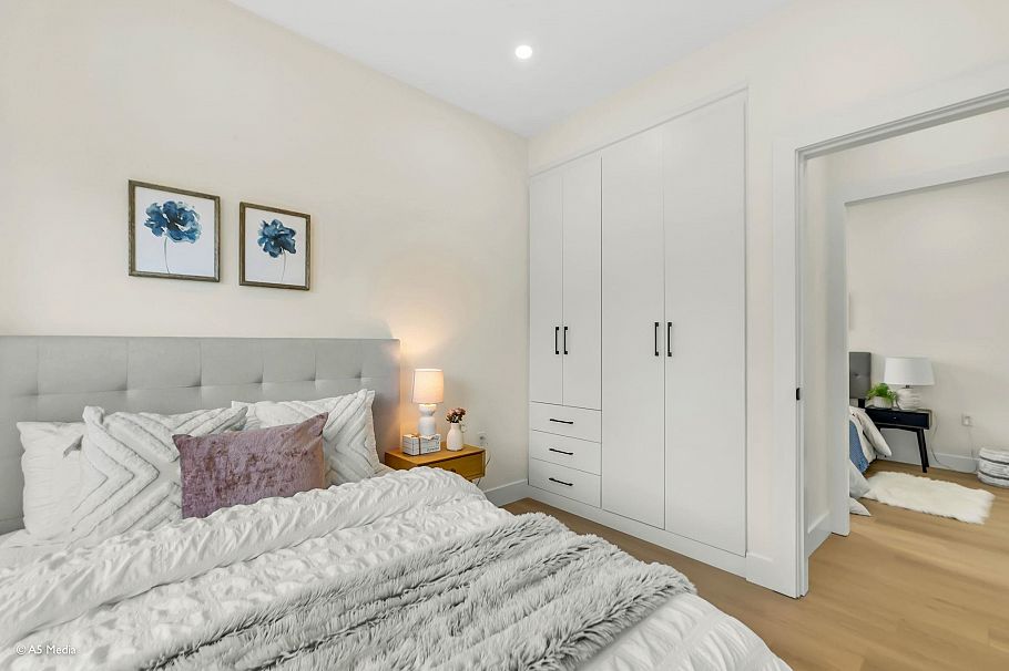 1 281 E 48th Avenue Vancouver, BC - 19
