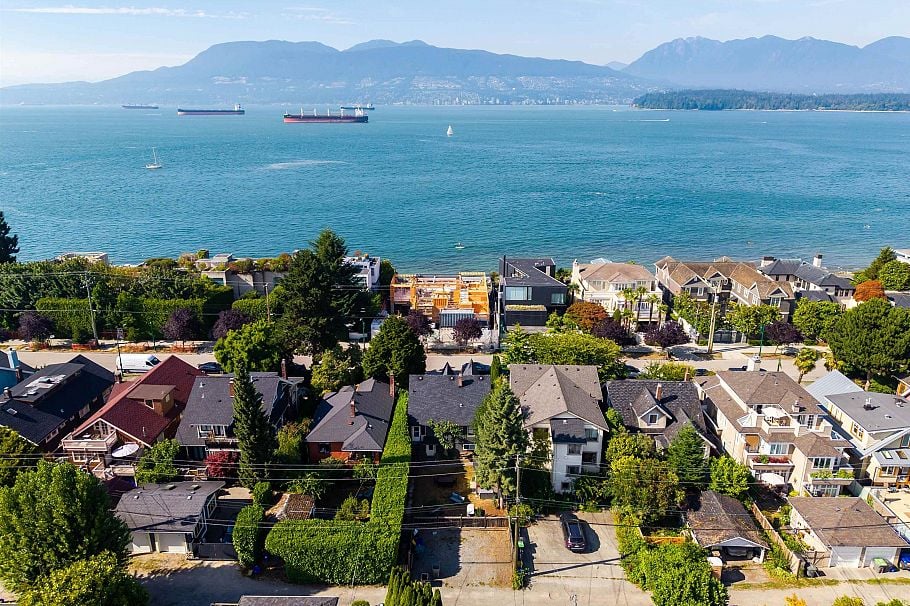 3026 Point Grey Road Vancouver, BC - 1
