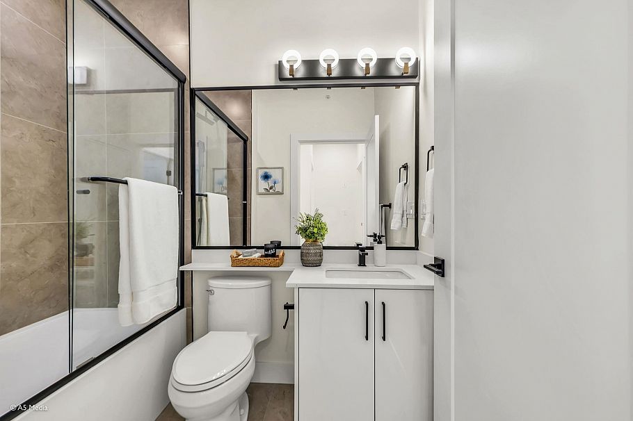 1 281 E 48th Avenue Vancouver, BC - 22