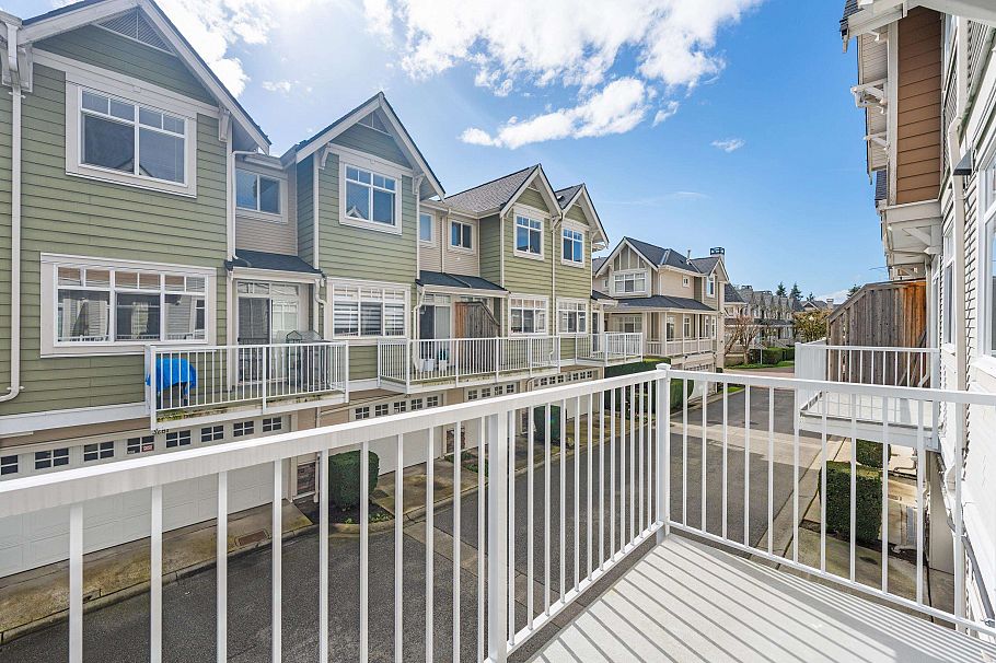 7148 Mont Royal Square Vancouver, BC - 33