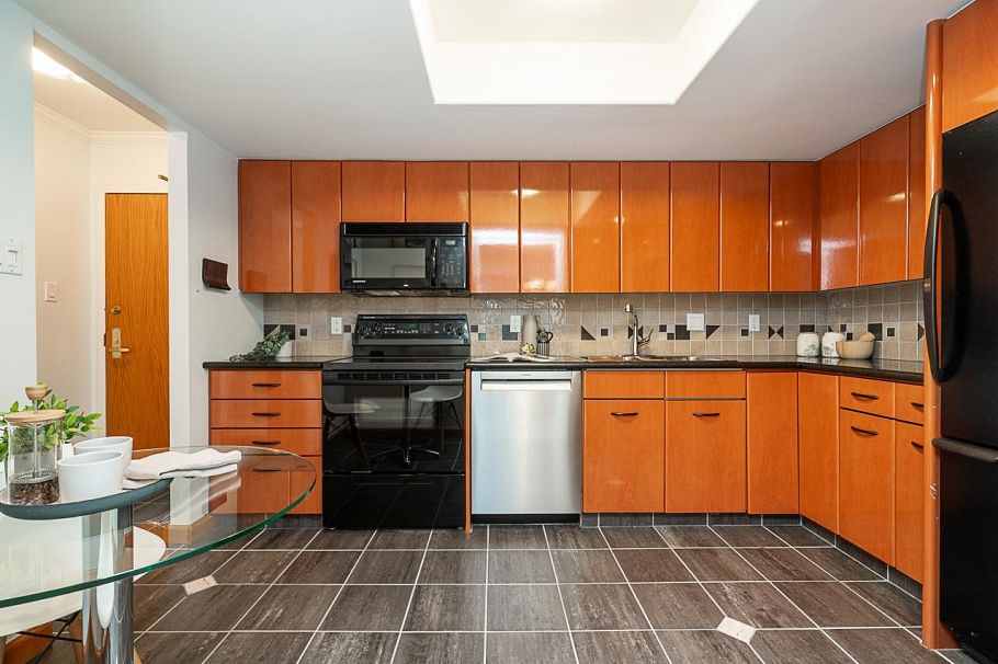 305 1450 Pennyfarthing Drive Vancouver, BC - 11