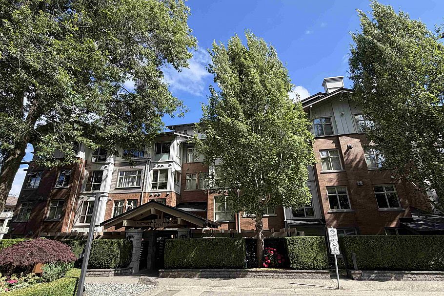 103 4883 Maclure Mews Vancouver, BC - 1