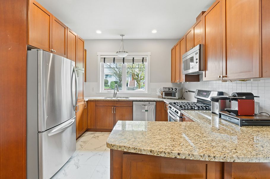 4103 Inverness Street Vancouver, BC - 2