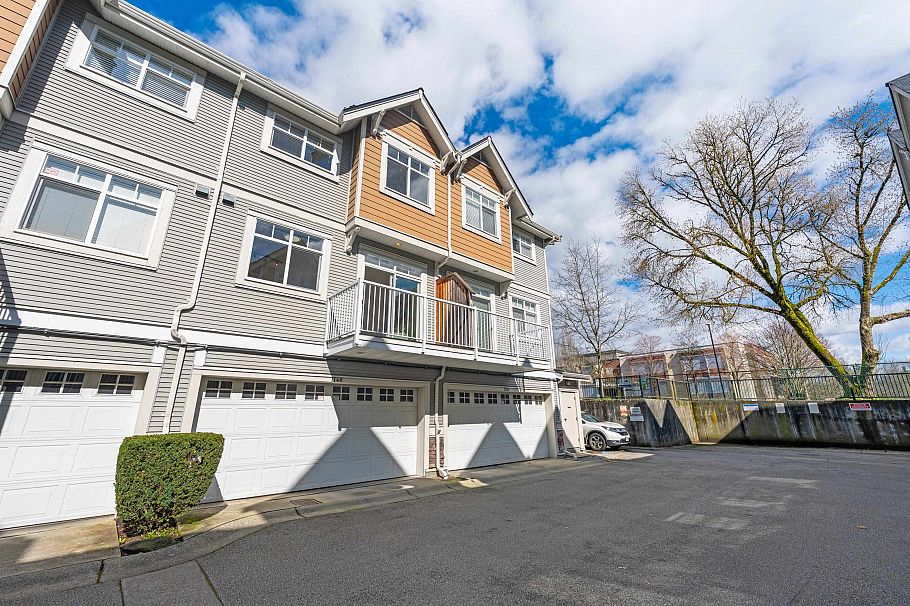 7148 Mont Royal Square Vancouver, BC - 35