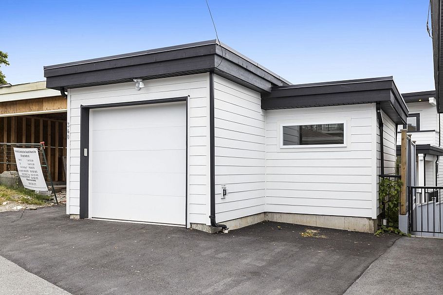 340 E Keith Road North Vancouver, BC - 36