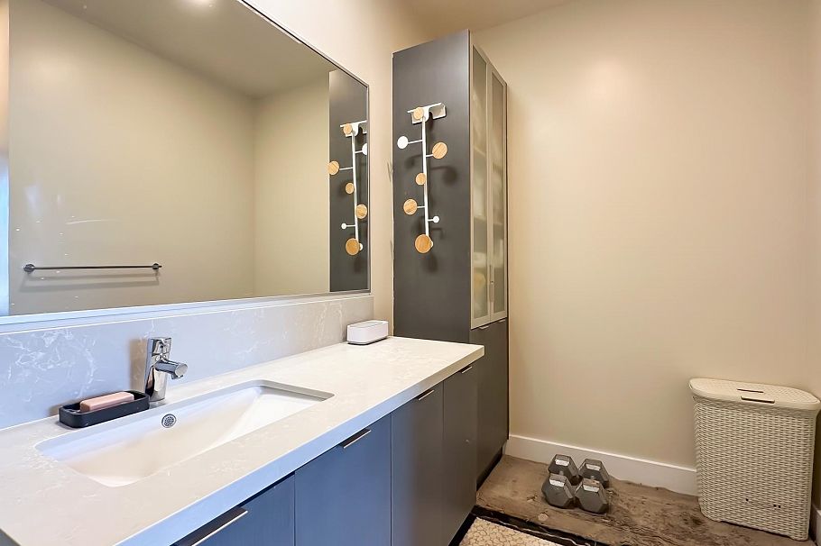 506 3602 Aldercrest Drive North Vancouver, BC - 18
