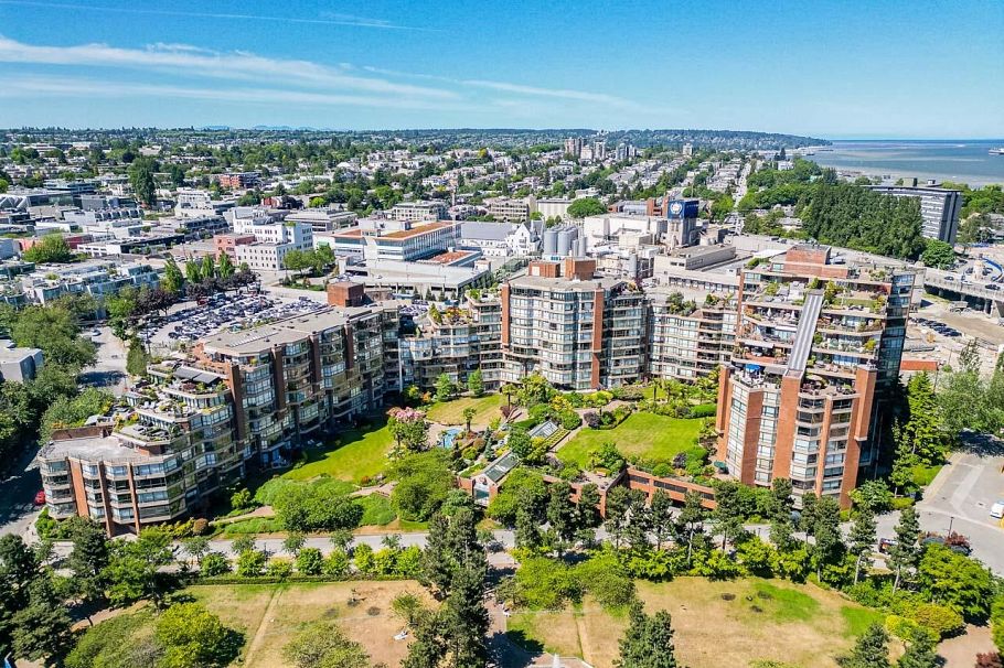 305 1450 Pennyfarthing Drive Vancouver, BC - 40