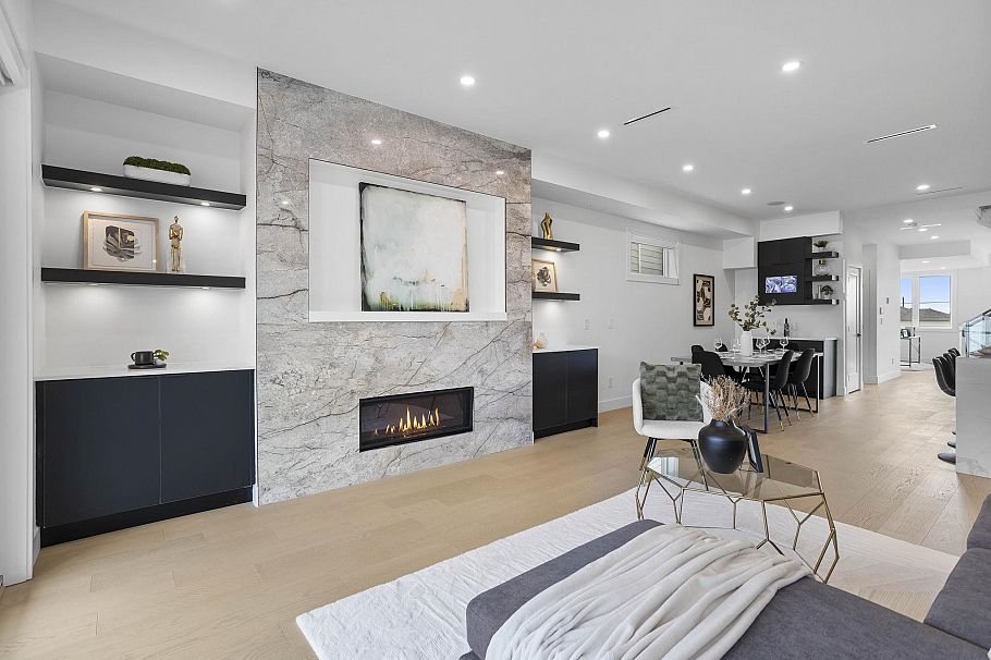 340 E Keith Road North Vancouver, BC - 12