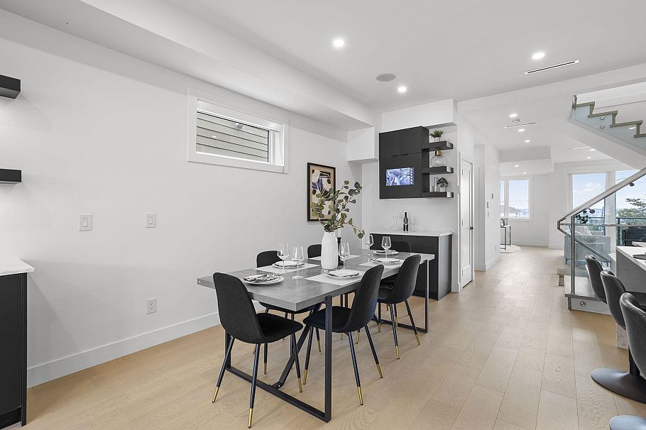 340 E Keith Road North Vancouver, BC - 14