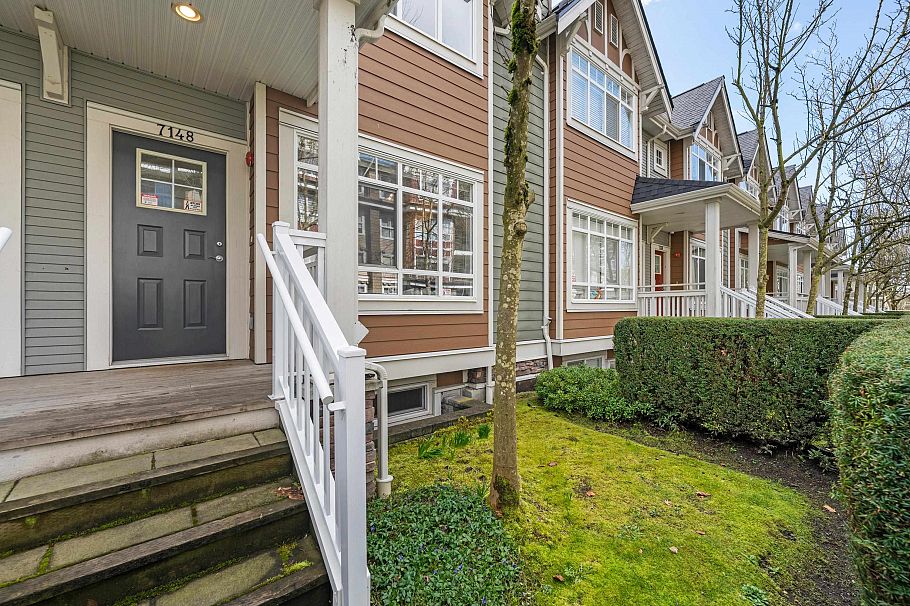 7148 Mont Royal Square Vancouver, BC - 3