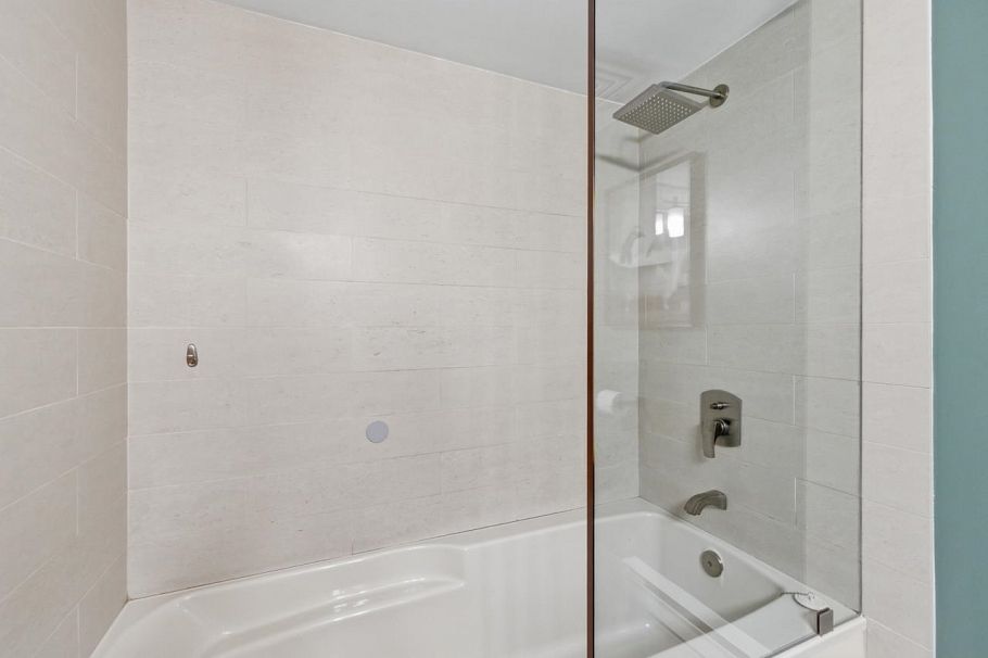 W206 639 W 14th Avenue Vancouver, BC - 21