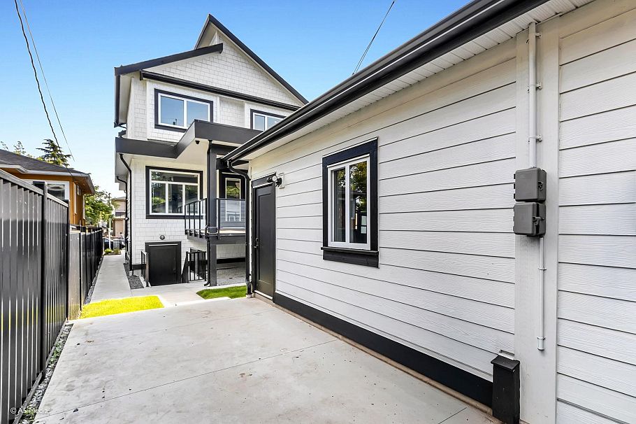 1 281 E 48th Avenue Vancouver, BC - 33