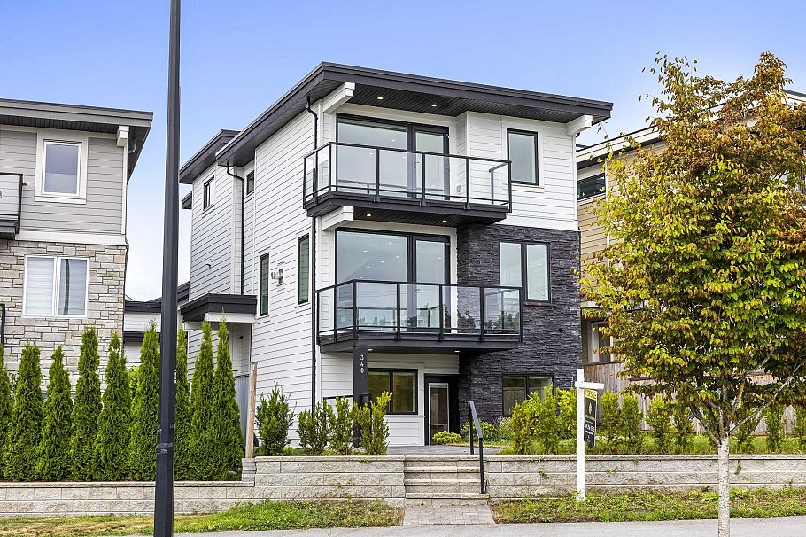 340 E Keith Road North Vancouver, BC - 1