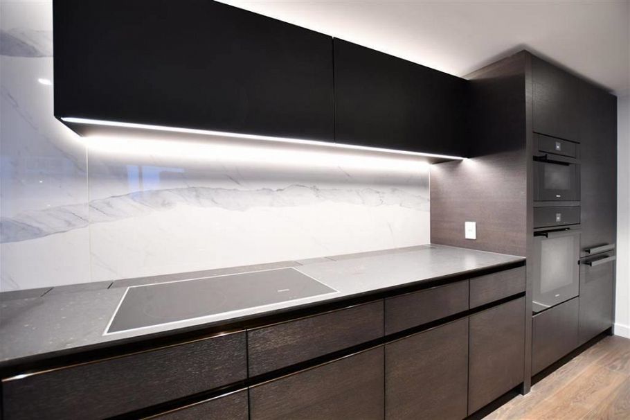 13** 620 CARDERO, Vancouver BC V6H 3M2 Vancouver, BC - 5